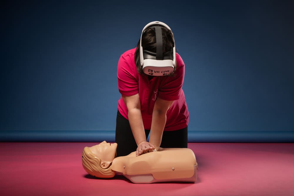 kurzy první pomoci s virtuální realitou - nácvik s brýlemi